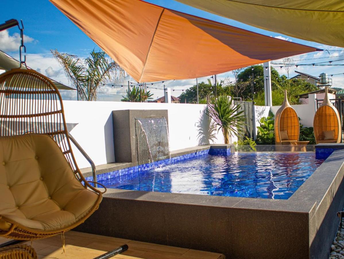Hidden Haven Subic Villa W/ Infinity Pool エクステリア 写真